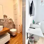 5 Min Walk To Duomo Petite Loft! Apartment