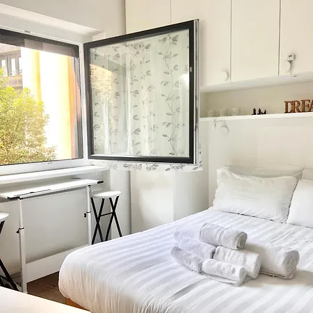 Apartment 5 Min Walk To Duomo Petite Loft!